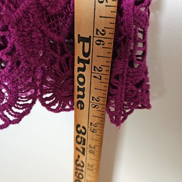 EUC LIKE NEW LE MODA APPLIQUE LACE BOATNECK CROCHET TOP SIZE LARGE - Picture 12 of 12